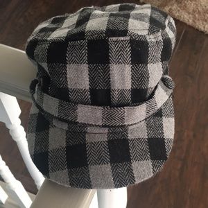 Back & Grey wool Captains Hat